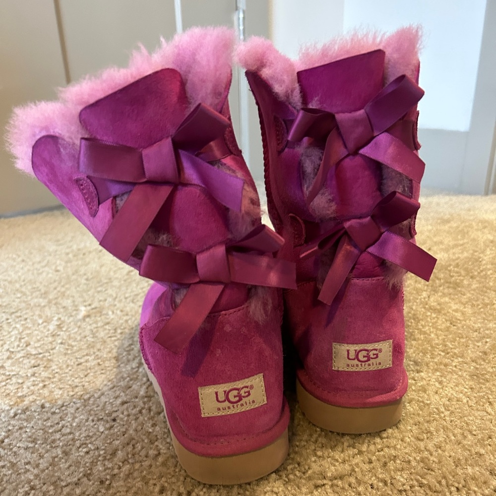 Pink Bow Uggs